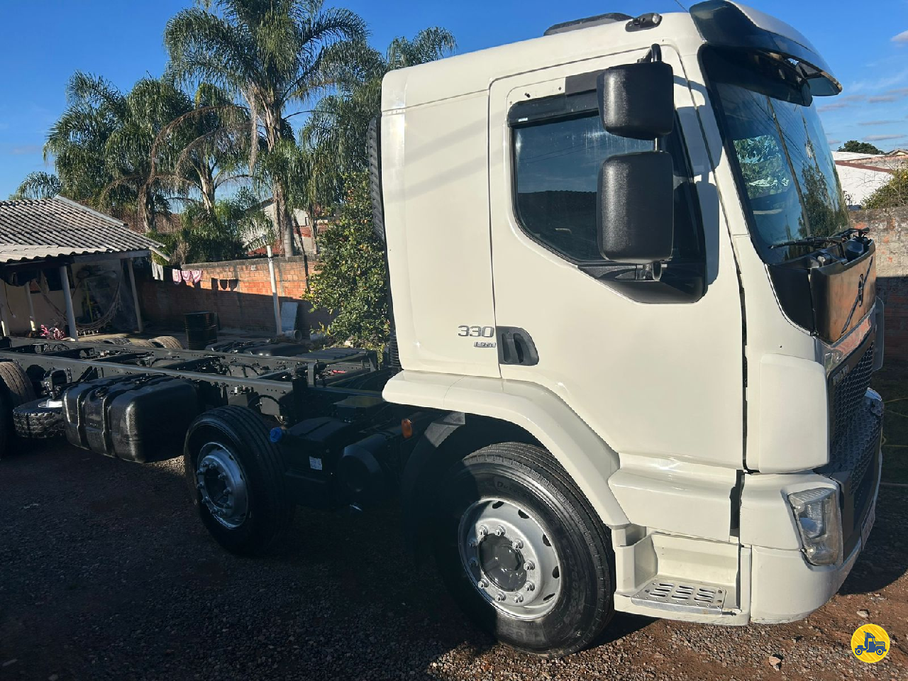 CAMINHAO VOLVO VOLVO VM 330 Silo BiTruck 8x2 Trans Barcelona LAPA PARANÁ PR